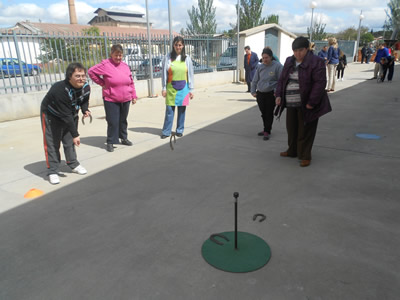 L@s chic@s de Amibil conocen el patrimonio deportivo aragon&eacute;s.
